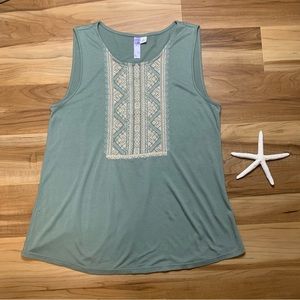 Francesca’s Alya Women’s Embroidered Sleeveless Top, Size Small